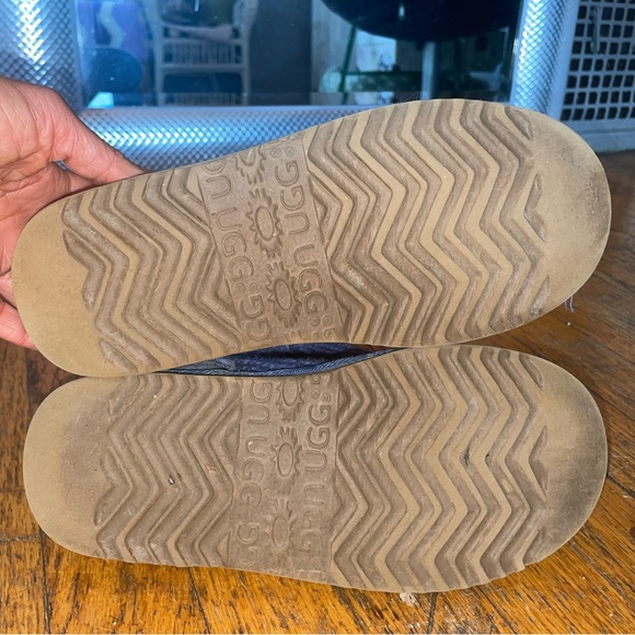 Vintage Ugg Crochet Boots Size 6 - Picture 11 of 12